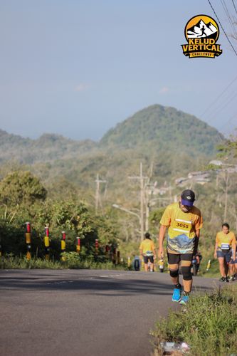Race photo from Kelud Vertical Challenge 2024