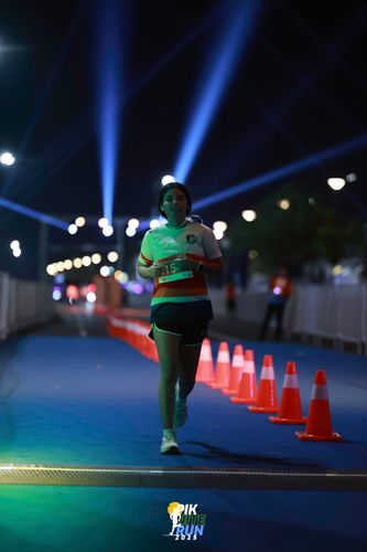 Race photo from PIK NITE RUN 2025