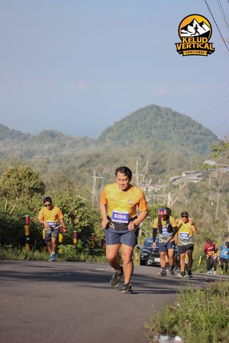 Race photo from Kelud Vertical Challenge 2024
