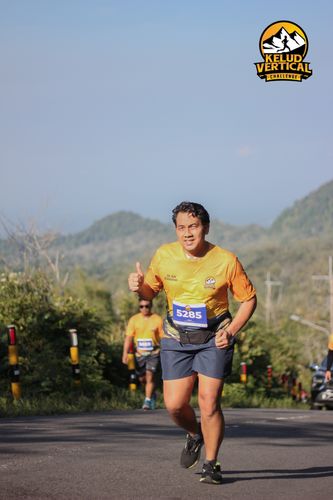 Race photo from Kelud Vertical Challenge 2024