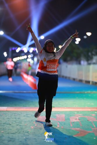 Race photo from PIK NITE RUN 2025