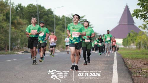 Race photo from Arutmin Borneo Run 2024
