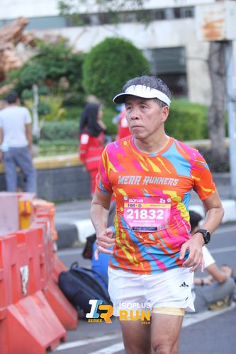 Race photo from Isoplus Run 2024 Surabaya