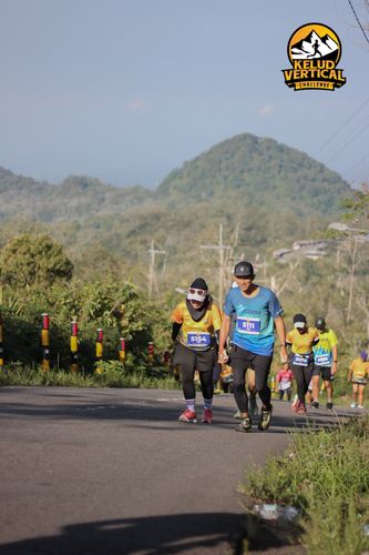 Race photo from Kelud Vertical Challenge 2024