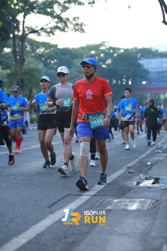 Race photo from Isoplus Run 2024 Surabaya