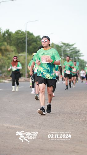 Race photo from Arutmin Borneo Run 2024