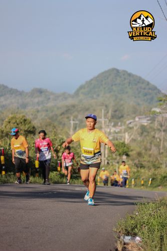 Race photo from Kelud Vertical Challenge 2024