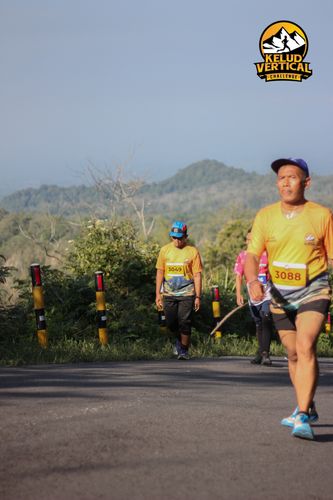 Race photo from Kelud Vertical Challenge 2024