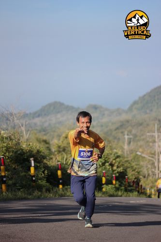 Race photo from Kelud Vertical Challenge 2024