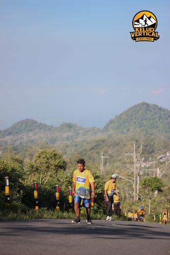 Race photo from Kelud Vertical Challenge 2024