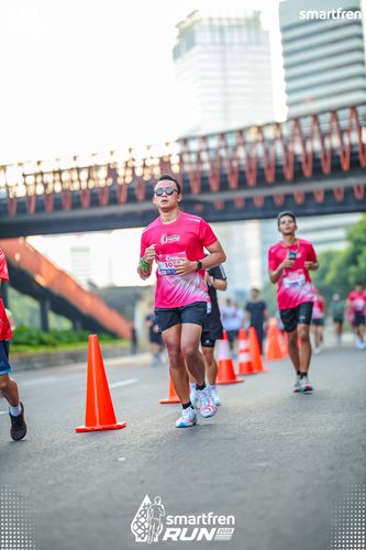 Race photo from Smartfren Run 2025 