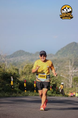 Race photo from Kelud Vertical Challenge 2024