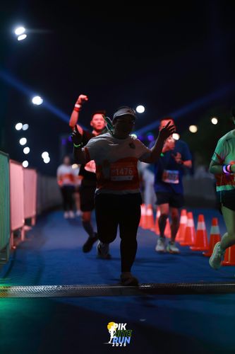 Race photo from PIK NITE RUN 2025