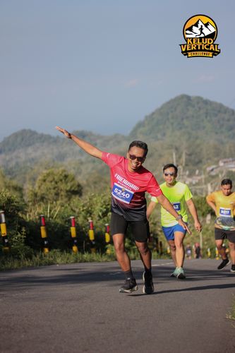 Race photo from Kelud Vertical Challenge 2024