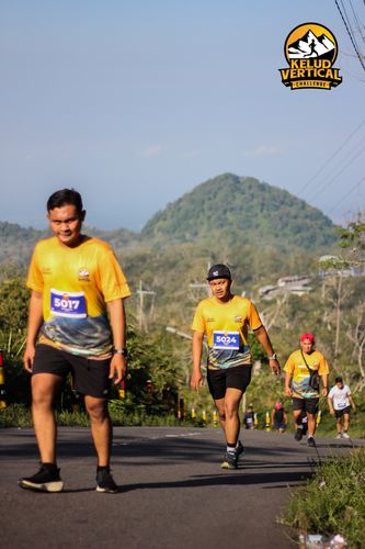 Race photo from Kelud Vertical Challenge 2024