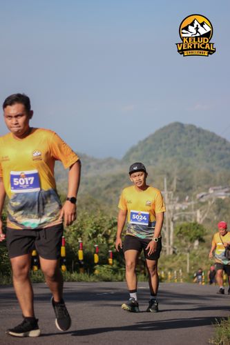 Race photo from Kelud Vertical Challenge 2024