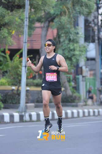 Race photo from Isoplus Run 2024 Surabaya