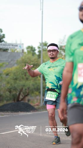 Race photo from Arutmin Borneo Run 2024