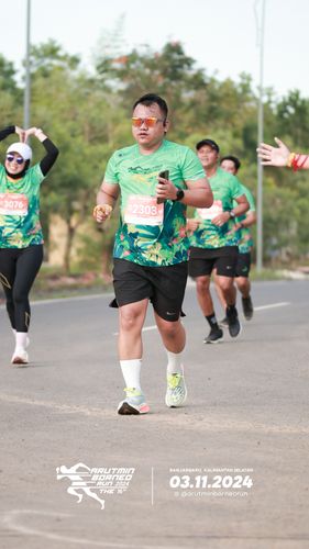 Race photo from Arutmin Borneo Run 2024