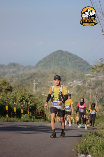 Race photo from Kelud Vertical Challenge 2024