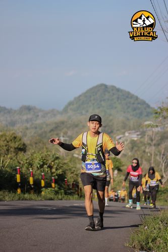 Race photo from Kelud Vertical Challenge 2024