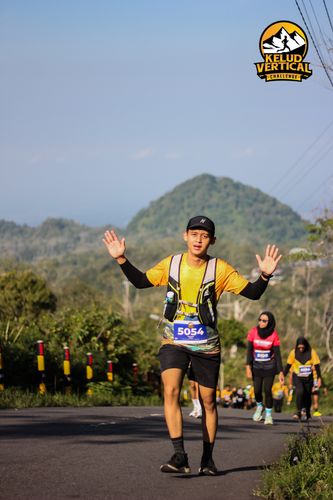 Race photo from Kelud Vertical Challenge 2024
