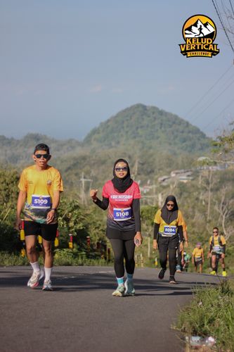 Race photo from Kelud Vertical Challenge 2024