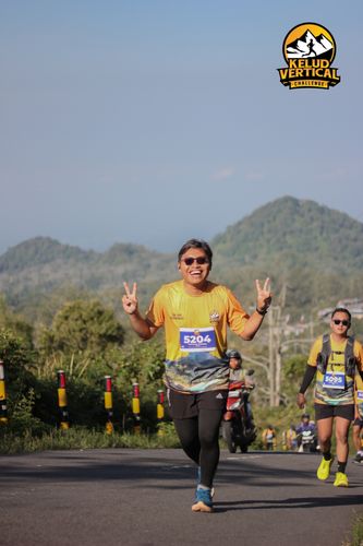 Race photo from Kelud Vertical Challenge 2024