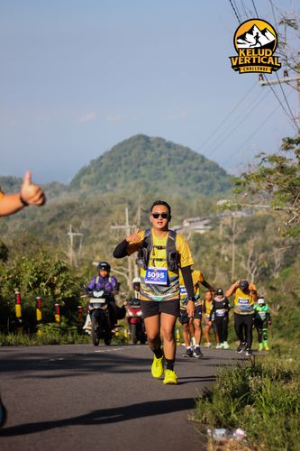Race photo from Kelud Vertical Challenge 2024