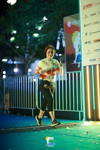 Race photo from PIK NITE RUN 2025