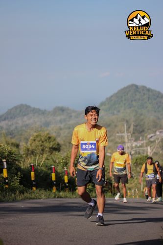 Race photo from Kelud Vertical Challenge 2024