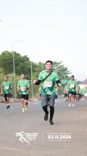 Race photo from Arutmin Borneo Run 2024