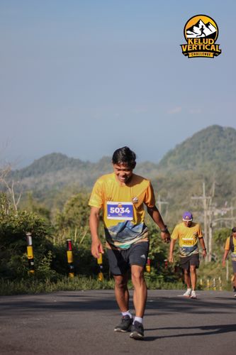 Race photo from Kelud Vertical Challenge 2024