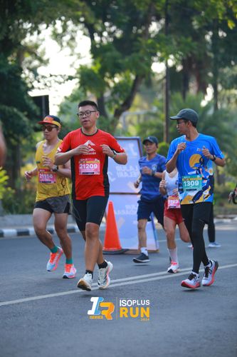 Race photo from Isoplus Run 2024 Surabaya