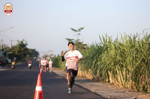 Race photo from Kediri Half Marathon 2024
