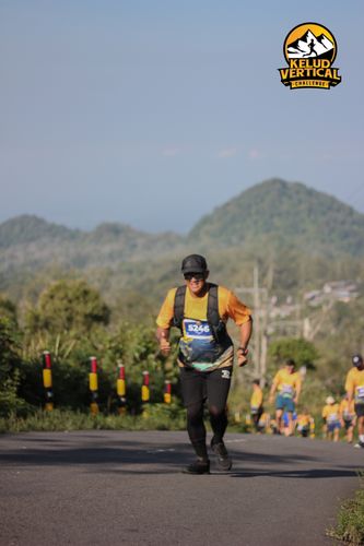 Race photo from Kelud Vertical Challenge 2024