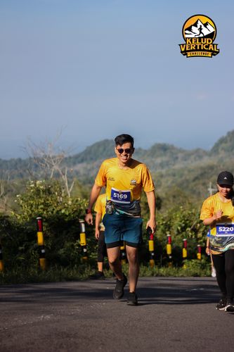 Race photo from Kelud Vertical Challenge 2024