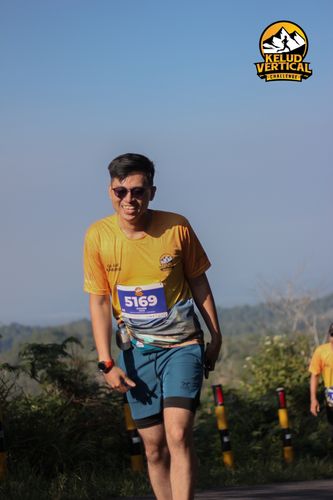 Race photo from Kelud Vertical Challenge 2024