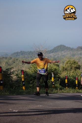 Race photo from Kelud Vertical Challenge 2024
