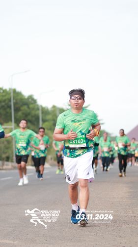 Race photo from Arutmin Borneo Run 2024
