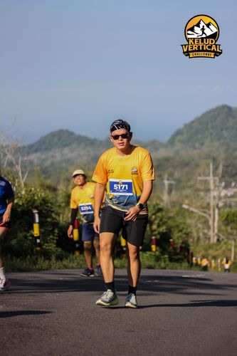 Race photo from Kelud Vertical Challenge 2024