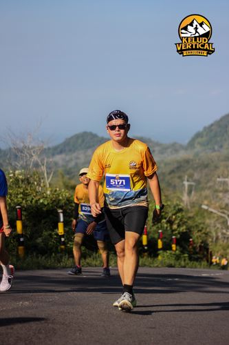Race photo from Kelud Vertical Challenge 2024