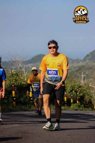 Race photo from Kelud Vertical Challenge 2024