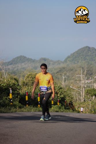 Race photo from Kelud Vertical Challenge 2024