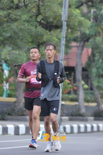 Race photo from Isoplus Run 2024 Surabaya