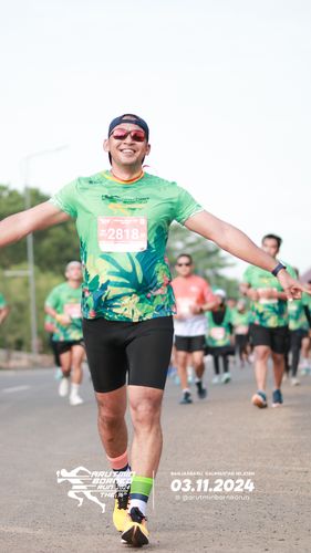 Race photo from Arutmin Borneo Run 2024