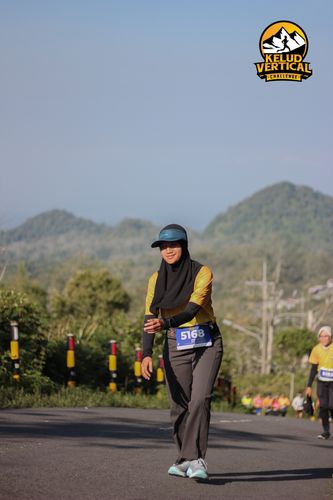Race photo from Kelud Vertical Challenge 2024