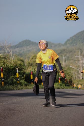 Race photo from Kelud Vertical Challenge 2024