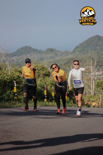 Race photo from Kelud Vertical Challenge 2024