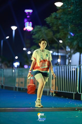 Race photo from PIK NITE RUN 2025